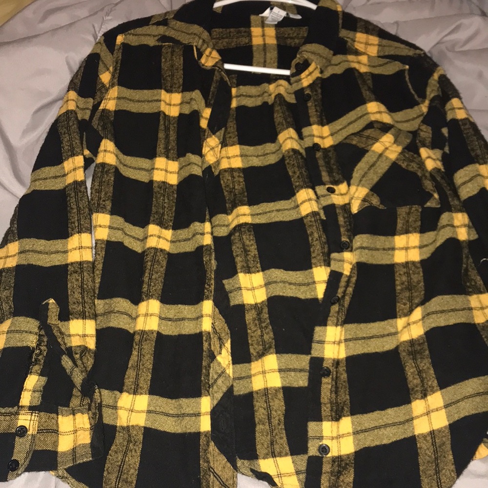 Black & yellow women’s flannel